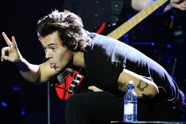 KStomska's tweet photo. 11 yrs ago Harry was very silly during TMH show in Auckland N2
#HarryStyles #OneDirection #OT5Forever #sillyphoto https://t.co/2RaDQrnVAi
