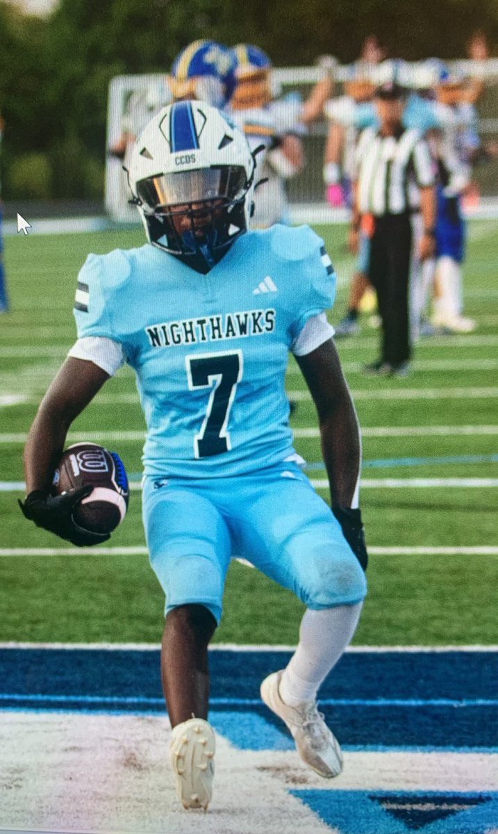 Congrats to freshman Thomas Huckleby who is up for the TriState Football player of the week after scoring three first half touchdowns (97,89,30) in the Nighthawks win over New Miami. Click below to vote. 

tristatefootball.com/2024/10/vote-p…
