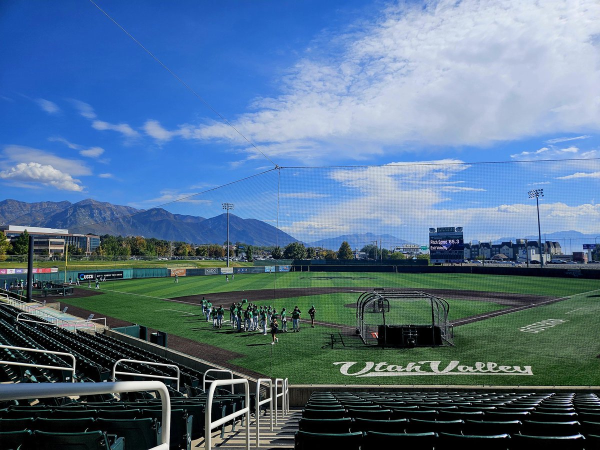 BrettStartin's tweet photo. Spokane, WA ➡️ Orem, UT
@Cole_Startin @DominicLongo38 @SpokaneExposBSB @UVUbsb https://t.co/F5wUiTtANI