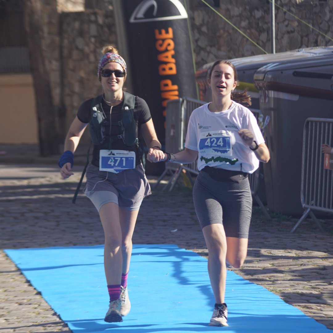 AntenaSolidaria's tweet photo. 🏁 Amb qui creuaràs la meta aquest any?🏃‍♀️

Si hi ha alguna cosa que fa l'Antena Solidària especial és compartir aquest moment amb els teus. 

Qui serà el teu company d'aventures aquest any?

👉Inscriu-te ara mateix i corre amb els teus! https://t.co/PK3HWtVT1Q

#AntenaSolidaria8 https://t.co/5hqumsfZjC