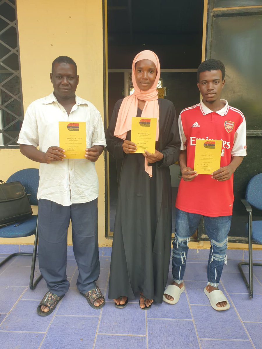 FirstAid4Gambia's tweet photo. Momodou has had a busy week conducting 5 training days.
Tuesday 8th October he trained and restocked at Twin Mango Nursery in Brufut. 4 staff were trained and Mr Jallow thanked FA4G for the training and supplies. https://t.co/XcdHA1pd3k
