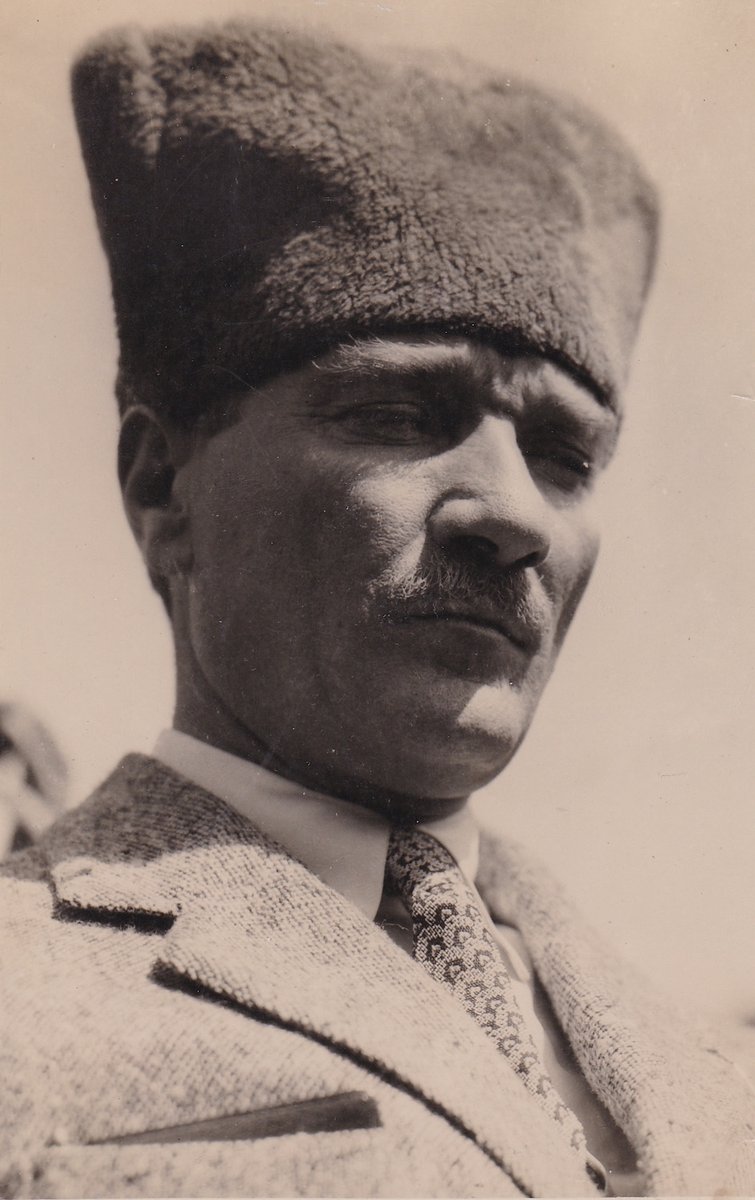 “Umutsuz durumlar yoktur. Umutsuz insanlar vardır. Ben hiçbir zaman umudumu yitirmedim…”

- Gazi Mustafa Kemal
