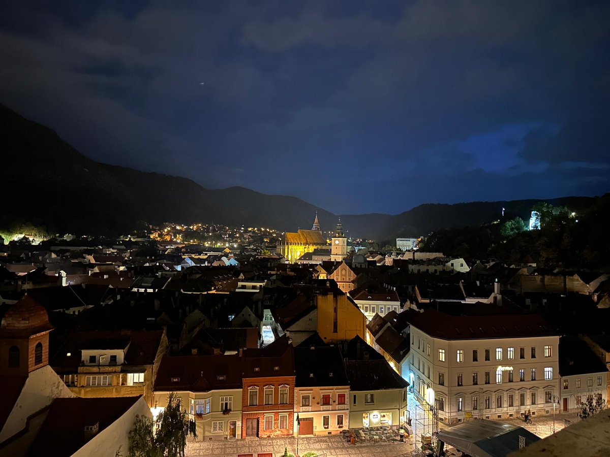 Brasov at night. 🥰

#Romania #brasov #digitalnomads #nomadlife