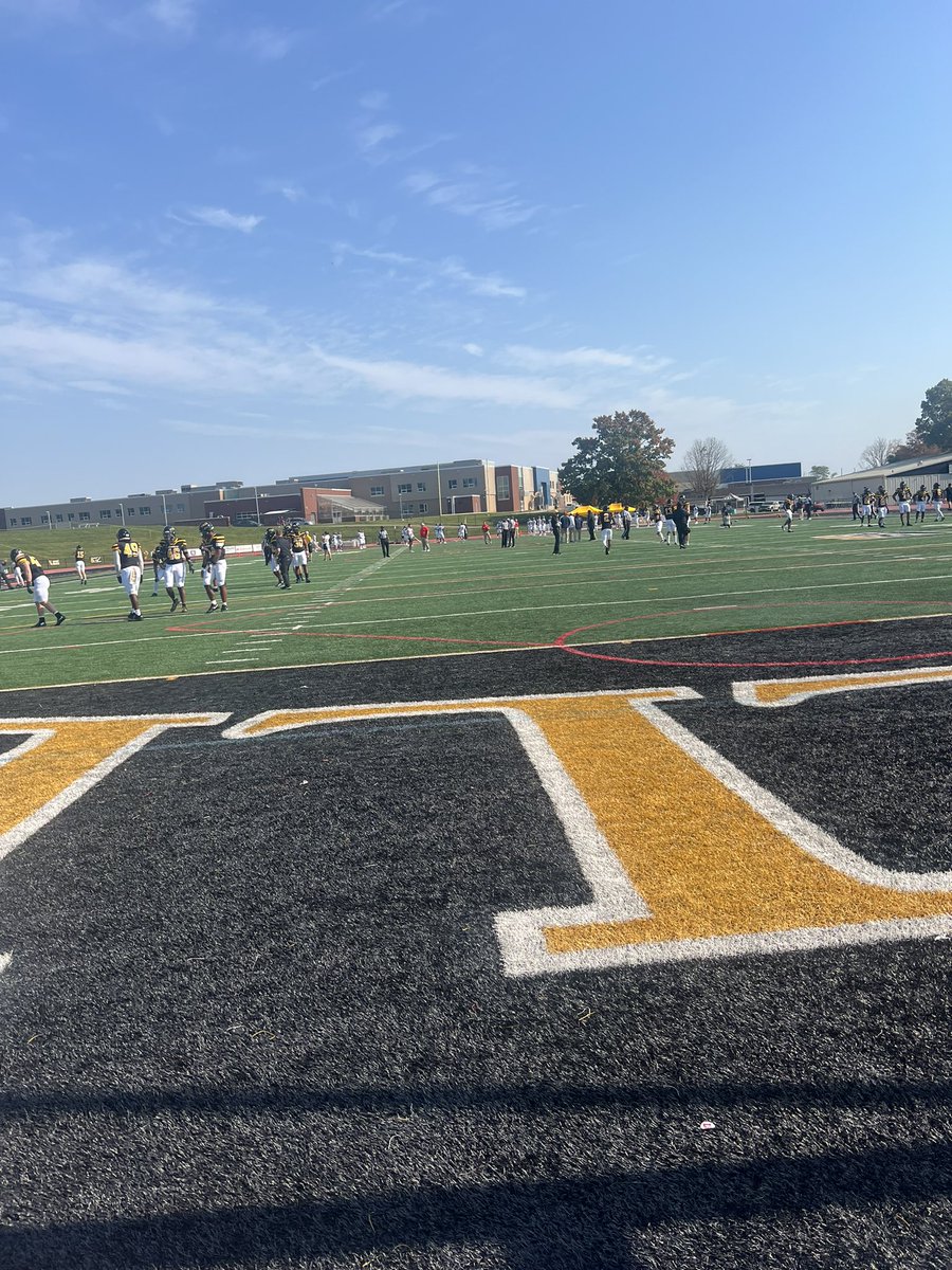 Thank you <a href="/CoachTomasetti/">Jeff Tomasetti</a> for the gameday visit invite ! It was great to see <a href="/VILLEfb/">VilleFootball</a> in action ! Would love to be on campus again soon! 

<a href="/JPMcCaskeyFB/">JP McCaskey Football</a> 
<a href="/JPCoachThompson/">Bcthompson51</a> 
<a href="/JPMCoachWillz/">Coach Julian Williams</a> 
<a href="/DBCoachJoey/">Joey Cannavacciuolo</a> 
<a href="/BIGMAVERICK73/">John Jones</a>