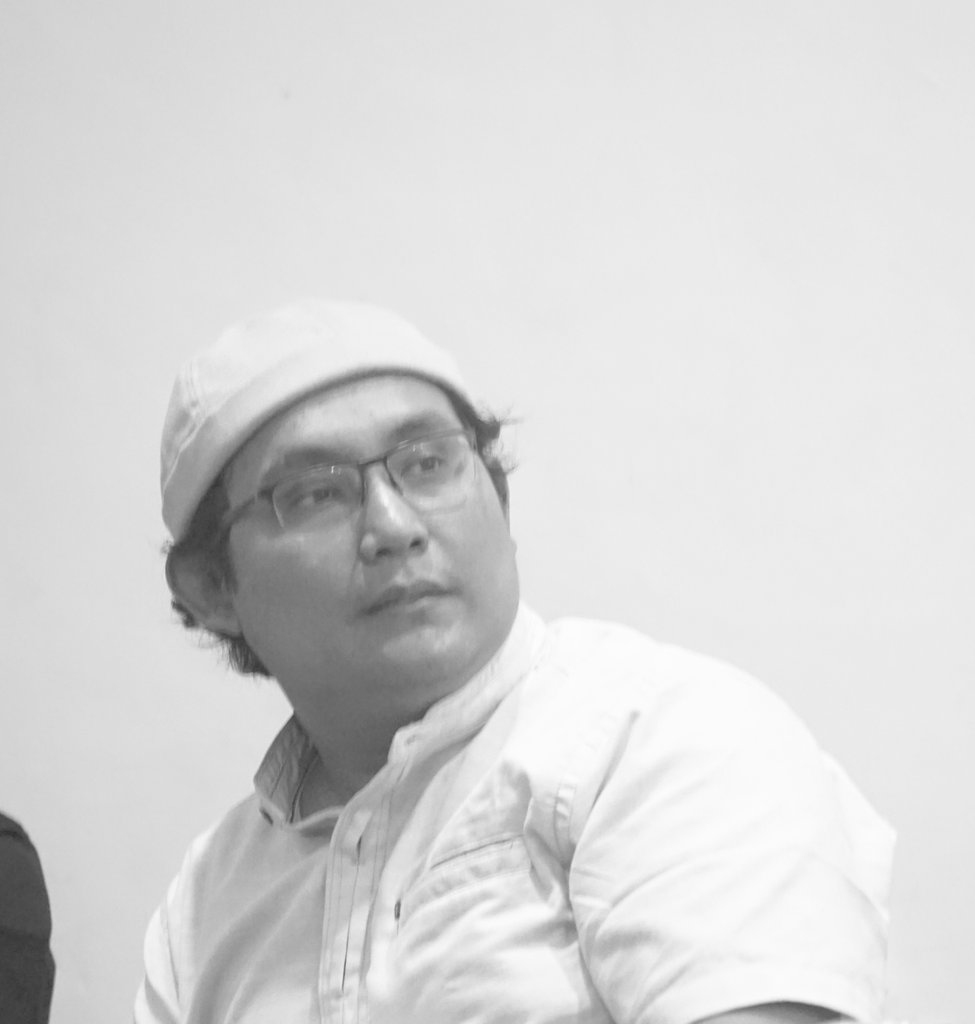 Innalillahi wa inna ilaihi raaji'uun.

Keluarga besar Kenduri Cinta berduka atas meninggalnya Gandhie Tanjung Wicaksono, salah satu penggiat Kenduri Cinta. 

Meninggal dunia jam 01.55 WIB dinihari tadi (14/10).