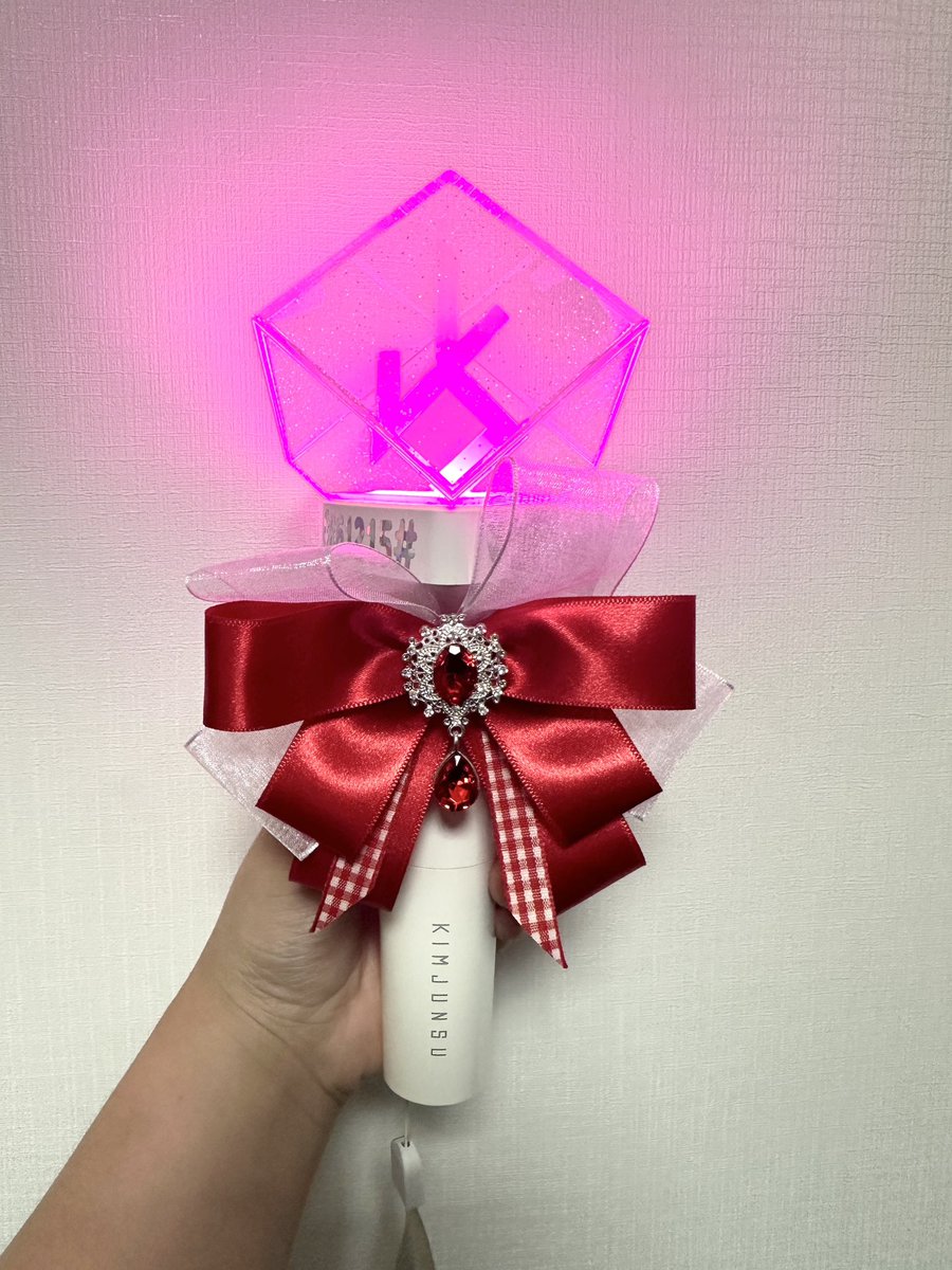 [RT이벤트] 레다몬 응원봉 리본💎❤️

수요일 오전 샤탐에 당발할게용
2분 추첨 🤍온리시아 대상🤍 인증받을예정입니다
많이 좋아해주셔서 짱감사드립니댜🙇🏻‍♀️

제엑콘 3일중 직배 및 반택(본인부담) 가능
임박당인 분들은 반택으로 부탁드려요 !