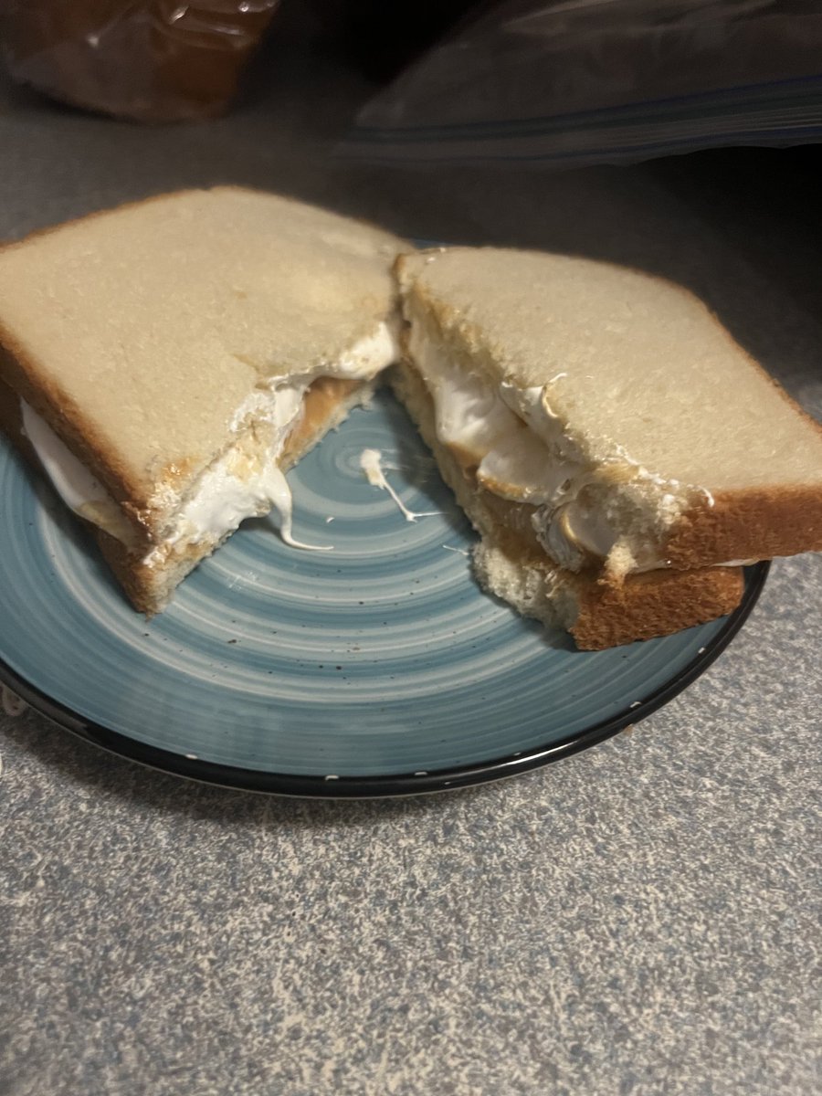 fvhattierose's tweet image. If I have an outgrown these yet, I am never going to.
#fluffernutter