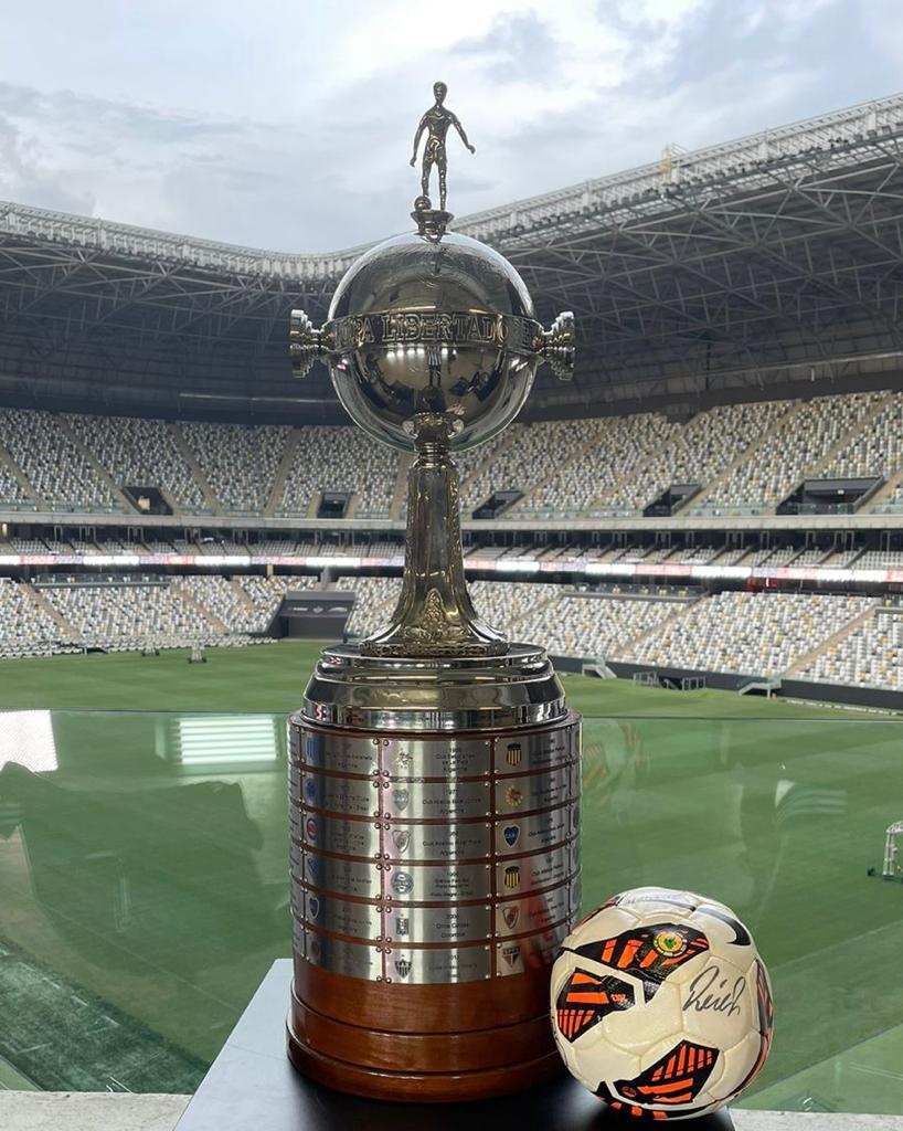 Ela voltará pra Minas esse ano 🙏🏻 e o destino será Califórnia - BH 🏆