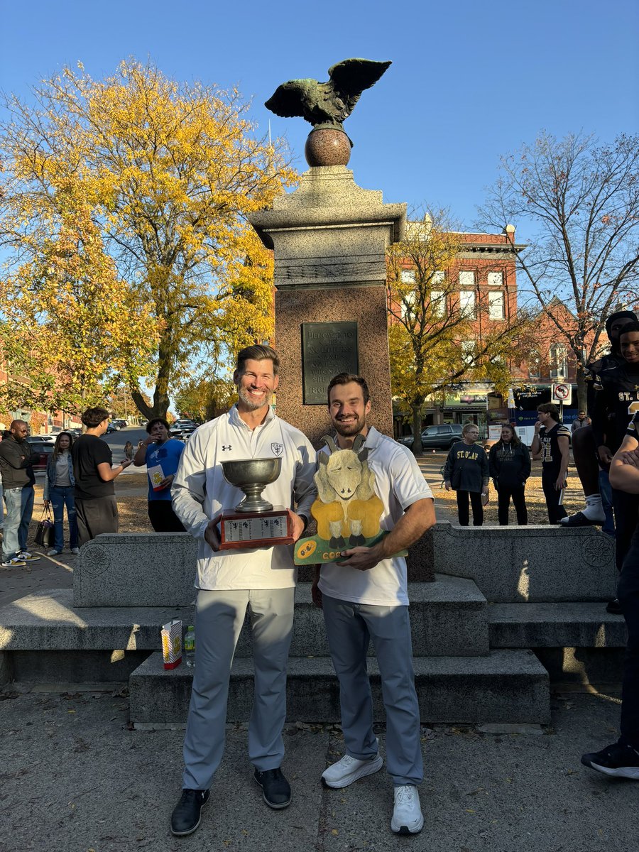 ✅ Beat Carleton
✅ Got the Goat and the Bowl
✅ Turned the Eagle back to where it belongs facing

Safe to say it was a great weekend on The Hill!

Incredibly proud of the work these kids and our coaching staff have done so far. Onto the next one!