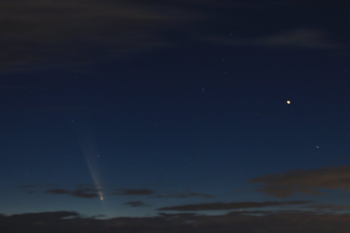 Cometa del siglo desde Fuentesaúco, Zamora. <a href="/agomezmeteo_tve/">Andrés Gómez</a> <a href="/anamaria190977/">Ana María Herrero</a> <a href="/ElTiempo_tve/">El Tiempo en TVE</a> <a href="/ElTiempoA3/">El Tiempo de Antena 3</a> <a href="/ElTiempoes/">Eltiempo.es</a> <a href="/fcocachometeo/">Francisco Cacho</a> <a href="/lasextameteo/">La Sexta Meteo</a> <a href="/martinraul16/">Raúl Martín☀️⛈🚴🏼‍♂️🎄🌟</a> <a href="/tomeandres/">Andrés Tomé</a> <a href="/TiempoCyLTV/">El Tiempo en CyL</a> <a href="/meteosegovia/">Adrián Escobar</a>