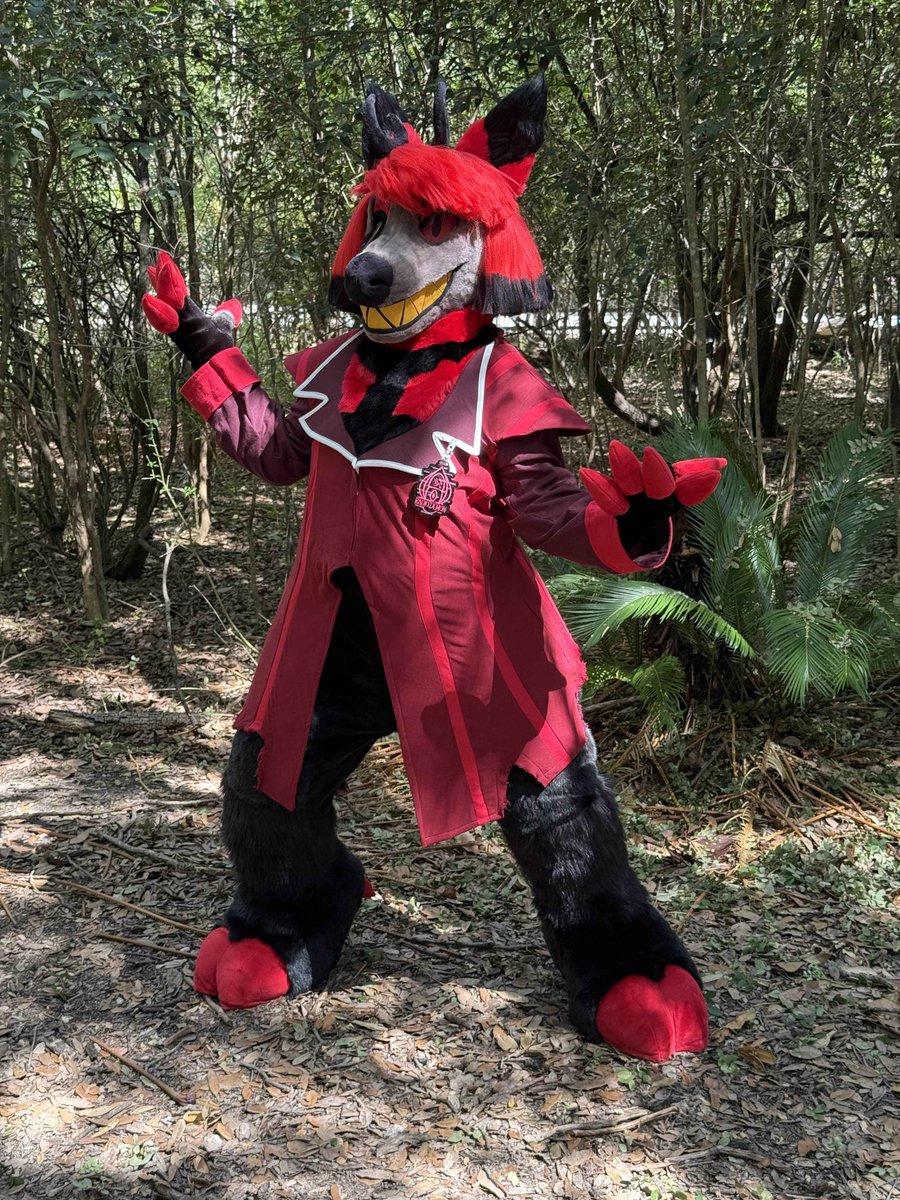 Tezzy_Arts's tweet photo. Now look at this handsome boy! It's none other than Alastor the Not Deer! I made the digilegs, feetpaws, handpaws/arm sleeves, tail, monocle, and head. GoldenFantasyArt designed the character, RexMagnusDesigns made the coat. Coming to a con near you very soon! https://t.co/gmiZNIBNYp
