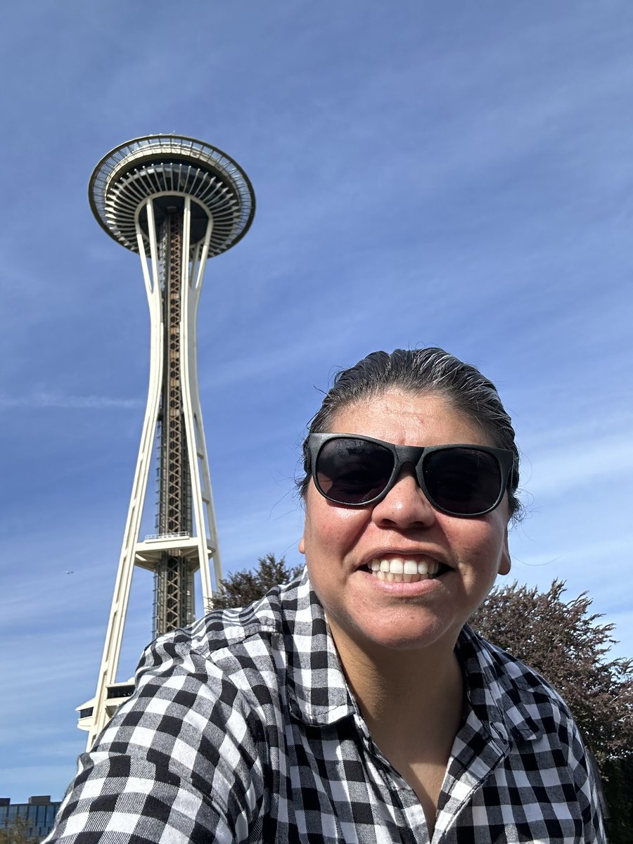 m_om_a86's tweet image. Just got home from
Seattle. Taking a break then heading back for a show. I’m so 🥱 tired but life stops for no one. #KeepGoing #illsleepwhenimdead