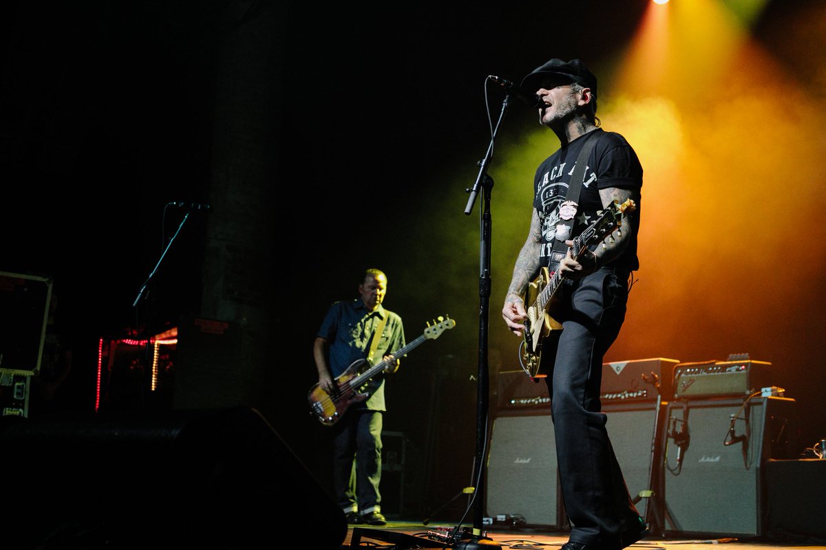 HowWeAreupdates's tweet image. Photos of @SocialD1 with @TheBellRays at a sold out @TheParamountNY in Huntington, NY on 10•11•24. See more pics: tinyurl.com/5axh8z25
📷:@TheAndyJimenez