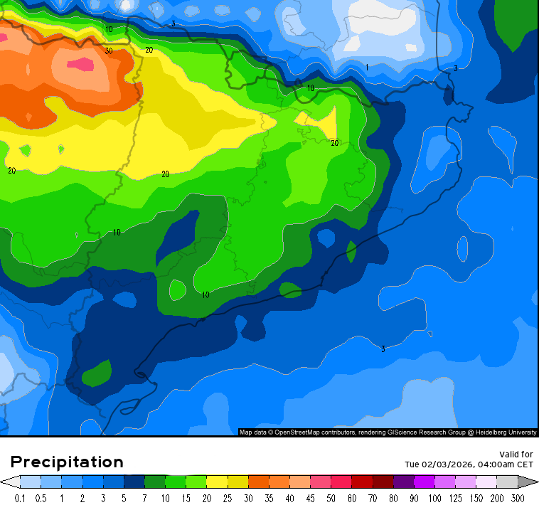 2) I ja a la tarda-vespre fins la matinada de dimarts un segon front fred.  

El front fred serà el que ens donarà  les precipitacions més importants en conjunt. Les cotes de neu aniran baixant de forma progressiva fins els 1400-1500m.

Ja veieu que és una regada força general.