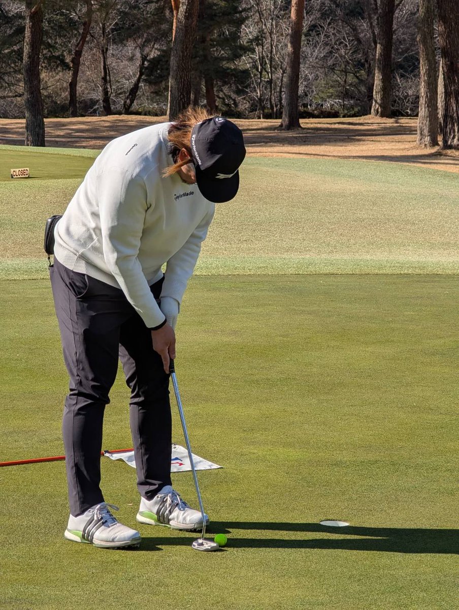 kaylormade92008's tweet image. 昨日は久しぶりに #P7CB をメインとしたコンボアイアン引っ張り出して #茨城ゴルフ倶楽部 西コースで⛳️ 16番365ヤードPAR4で#4アイアン(P790/TRAVIL 115 X)で225ヤードのティショット、ファーストカットから残り140ぐらいを#9アイアン(P7CB/TRAVIL 115 X)で軽いドロー、50
cmのパット沈めてバーディ☺️