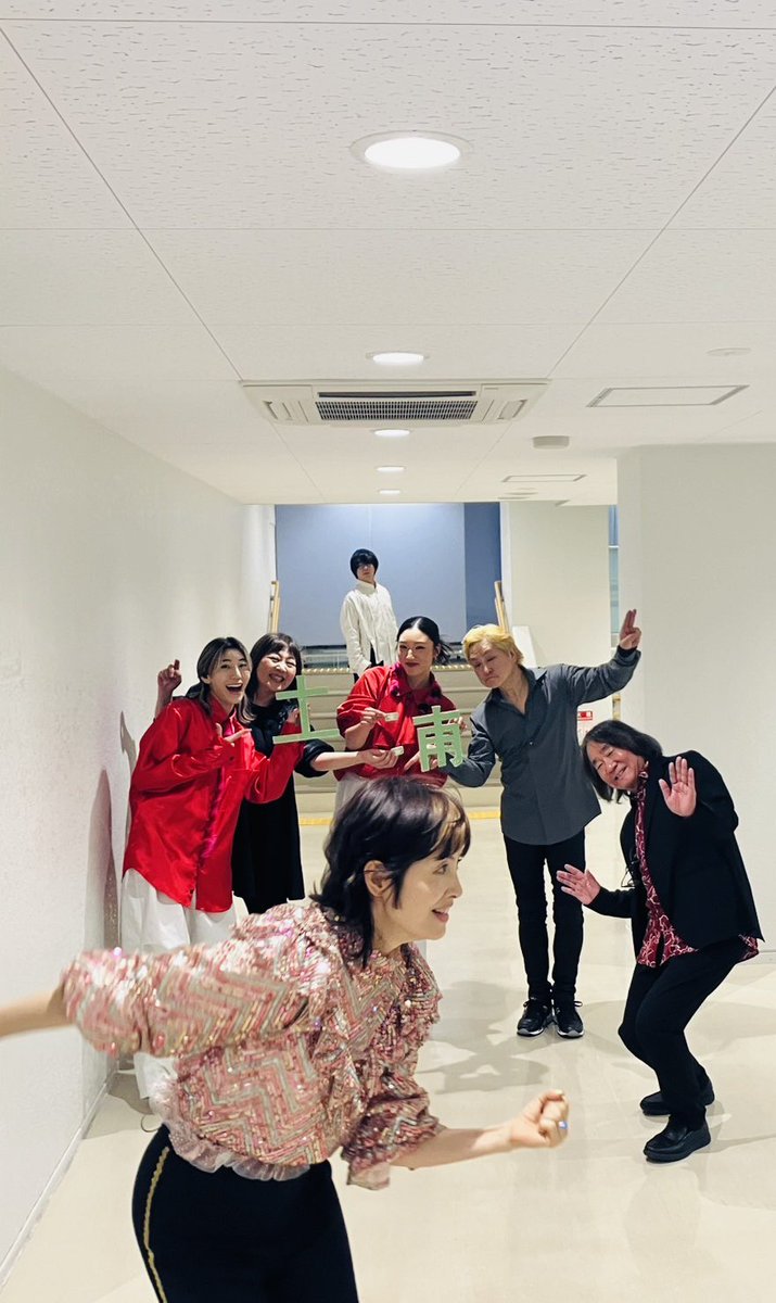 荻野目洋子 tweet media