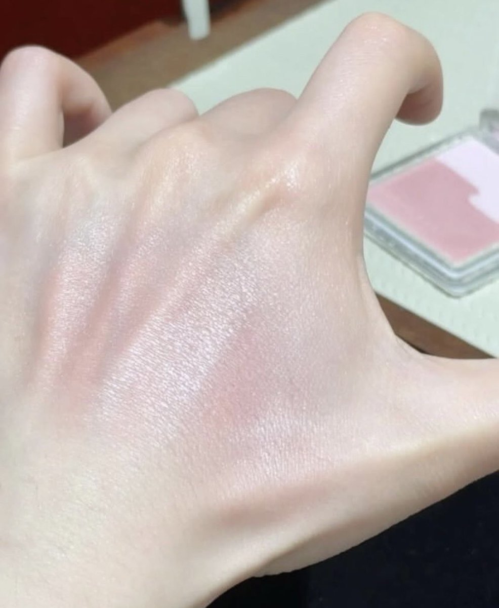 Lisa79796930412's tweet image. お風呂上がりみたいな、ほっぺになれるチーク可愛すぎる🛁💞JUDYDOLLのアイドルほっぺメーカー03だよ.ᐟ.ᐟ