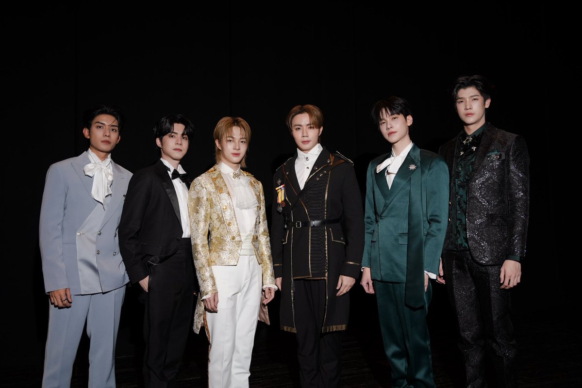 DomundiTV's tweet image. “ซี” “นุนิว” “จิมมี่” “โอม” “เน็ต” และ “เจเจ” พร้อมแล้วสำหรับงาน The Next Prince Fanmeeting In Japan (Osaka) ✨️

@zee_pruk @CwrNew 
@jimmy_jimmoi @ohmkrit 
@netsiraphop @jj_rcp 

#TNPFMinOsaka