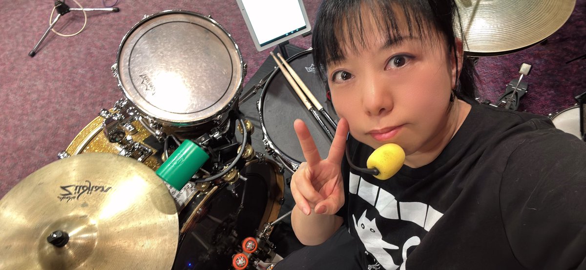 明日は海老名中央公園円形ステージで野外授業(フリーライブ）です