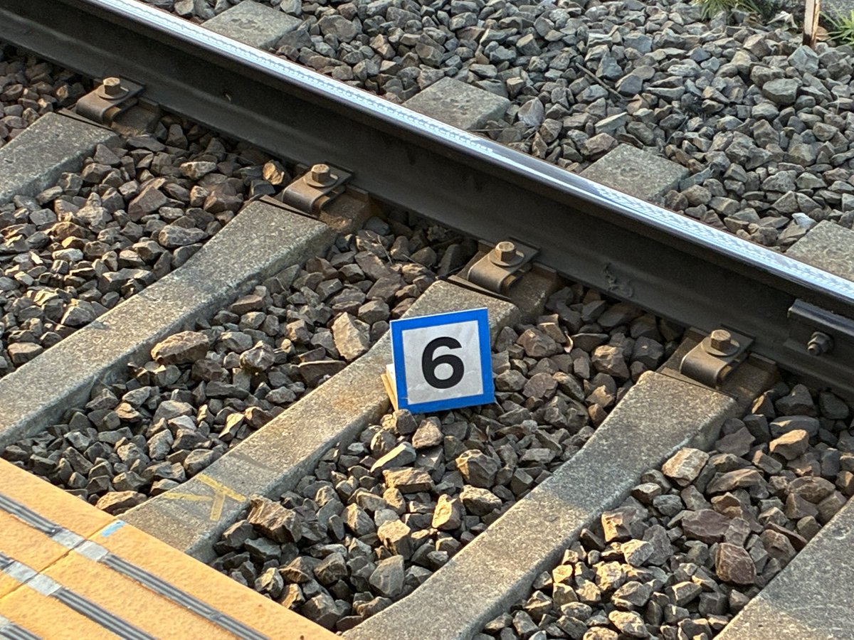 そう言えば北野駅1番線の上り方で見つけた謎の6両の定目。キミは一体何のためにあるの？