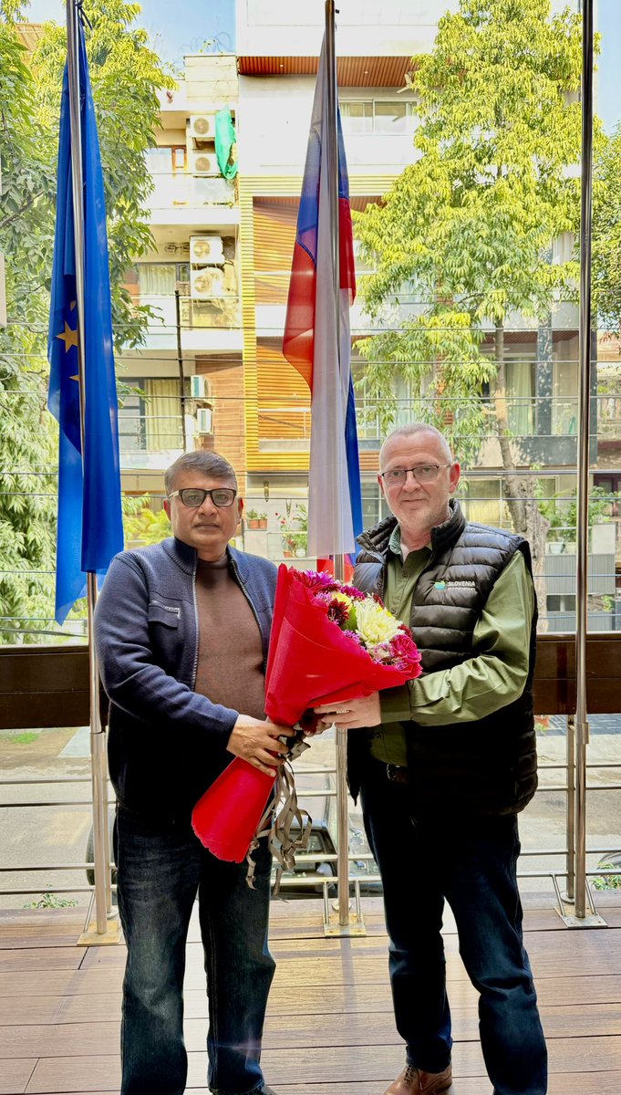 ManavSubhash's tweet photo. Honored to meet H.E. Mr. Tomaž Mencin, Ambassador of Slovenia. I sincerely appreciate his gracious invitation and the opportunity for a warm and meaningful exchange. Encounters like these continue to strengthen the spirit of friendship and mutual respect between our nations. https://t.co/zugFfY3F8R