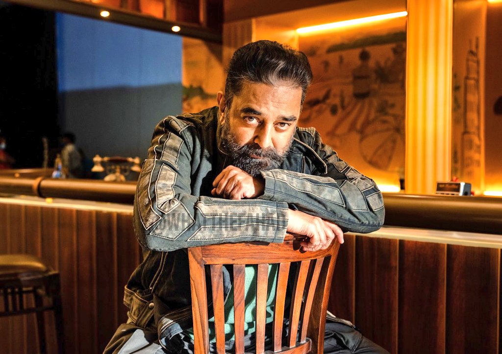 nammavar11's tweet image. Azhagan 🔥💪

Throwback to #Vikram times

Courtesy @WhatTheFahad

#Spotify
#KamalHaasan
#Vinvelinayagan
#LokeshKanakaraj