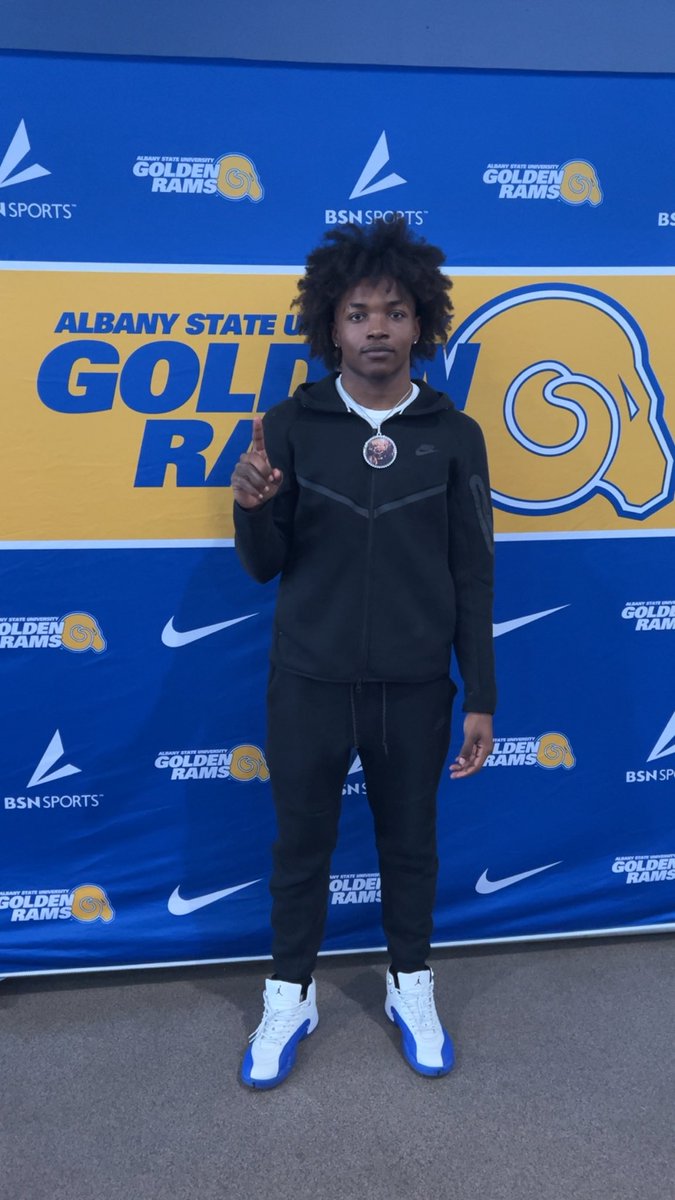 Luhdee_____'s tweet photo. First official track &amp; field visit to @AlbanyStateUniv https://t.co/qhgeWjFg13