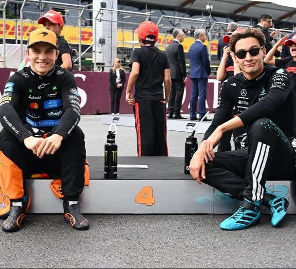 avrilthekween's tweet image. GETTING READY             TO MAKE HISTORY