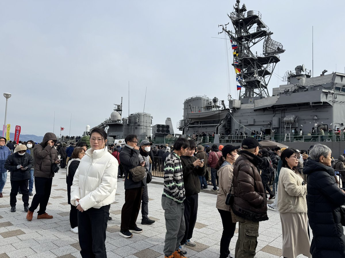 uryuhirano's tweet image. 別府国際観光港で行われた
海上自衛隊 護衛艦「あぶくま」一般公開に参加しました。

日本の安全を、日常の延長として静かに支え続けている現場。
多くの市民の皆さんが足を運ばれていた姿が、とても印象的でした。

選挙期間中ではありますが、…
