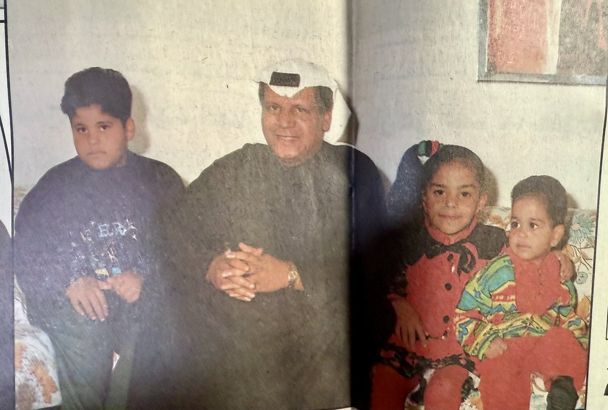 النجم الدولي الكبير 
فتحي كميل في لقاء 
نشر عام ١٩٩٣ في جريده السياسة ؛

يعجبني حاليا  عبيد الشمري وحمد الصالح وعلي مروي ،،

،،،

الله يشافيك ويعافيك 
ايها الأخ والصديق ،،
يا صاحب القلب الأبيض ،، الطيب ،، السمح ،، المبتسم دائما ،،
الله يشافيك ويعافيك (يا أبو الكره وراعيها ) بعدك