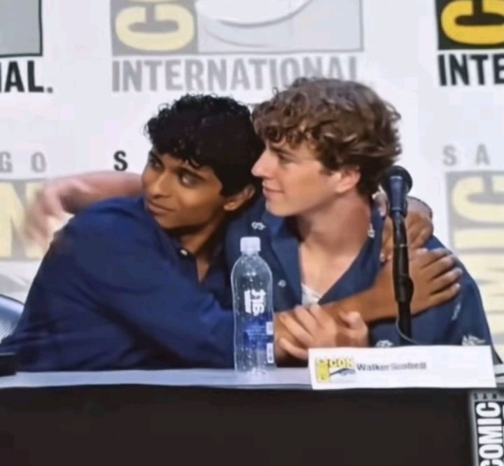 aoki ♆ tweet media