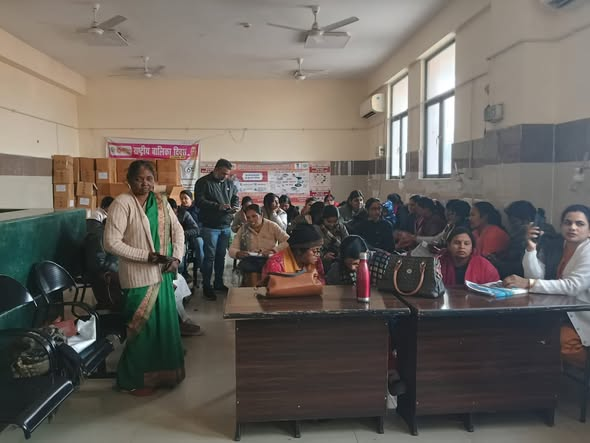 #TBMuktBharat जनपद लखनऊ में टीबी यूनिट गोसाईगंज में सीएचओ और एएनएम को 100 कार्यक्रम के बारे में प्रशिक्षण दिया गया <a href="/AmitGhoshIAS/">Amit Ghosh</a> <a href="/ntep_UP/">TB Mukt Bharat- Uttar Pradesh</a> <a href="/nhm_up/">NHM UP</a> <a href="/TBHDJ/">TB Harega Desh Jeetega</a> <a href="/moansadhana/">amit ojha</a>