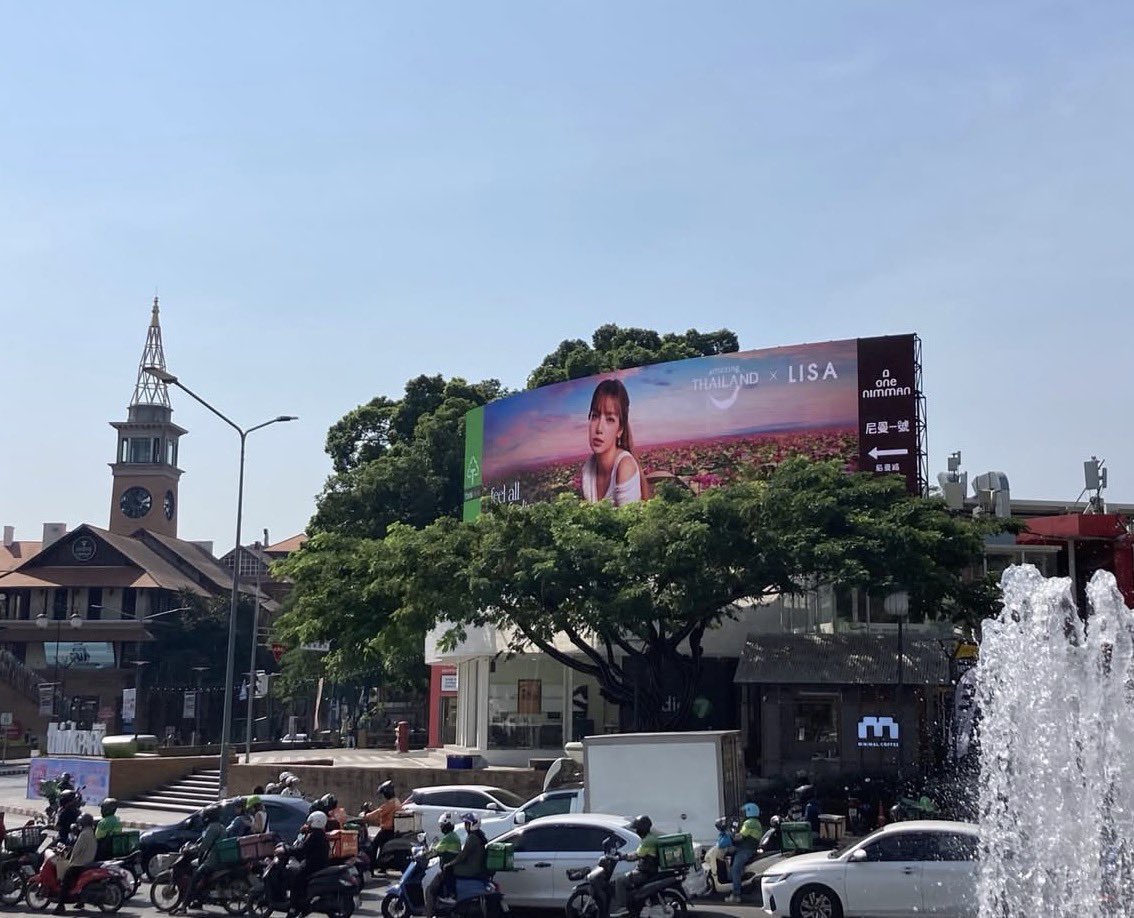 เชียงใหม่ขึ้นจอบิลบอร์ดกลางแยกวันนิมมานเว่อออ