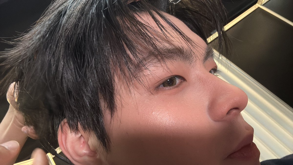 Kinn_ts's tweet image. เจอกันนะครับ :) #KinThanachai #EucerinDermoPureClinical #EucerinxKinThanachai