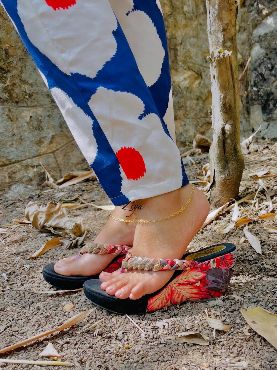 ziya_feetqueen tweet media