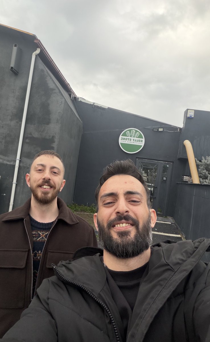 Yol uzun sebep belli. İstanbul’dan Balıkesir’e…
Sahne seninse mesafeler detaydır. 
Uzun yollara devam. 🫡
<a href="/Sagopakajmerrap/">Sagopa Kajmer</a>