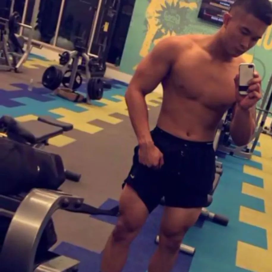 grenwolfrain's tweet image. I was 265 lbs here