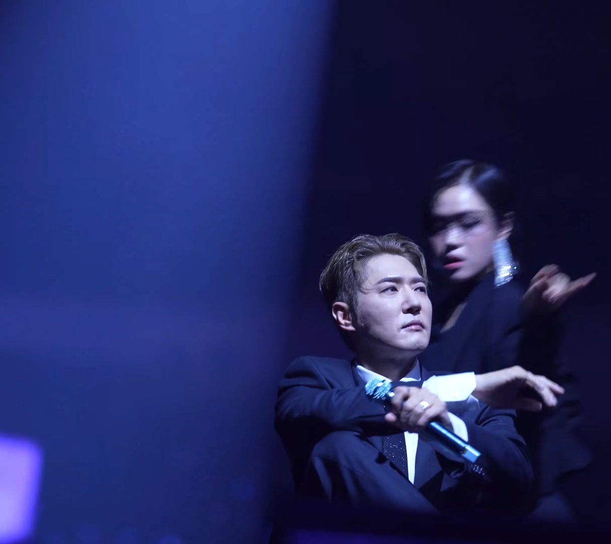 아 죽겐네 
앓다죽을 안데니...