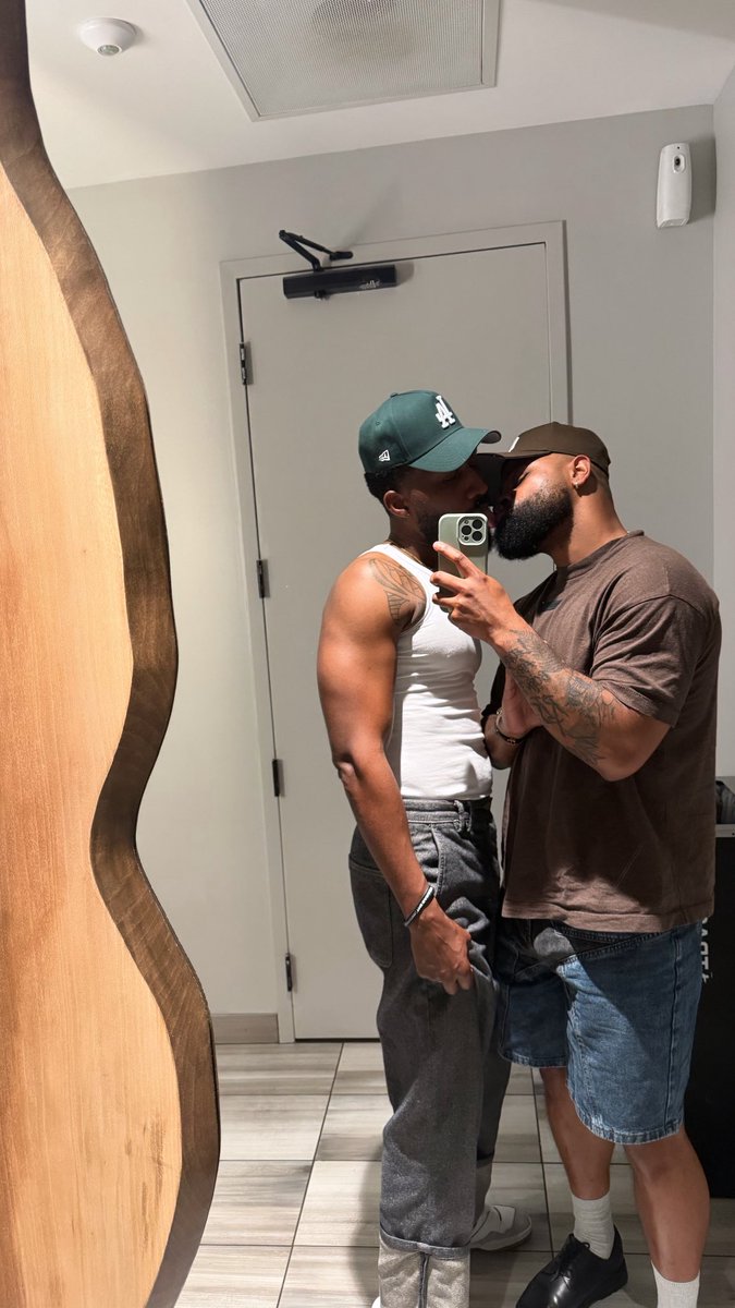 prettyblckjesus's tweet image. 🫂