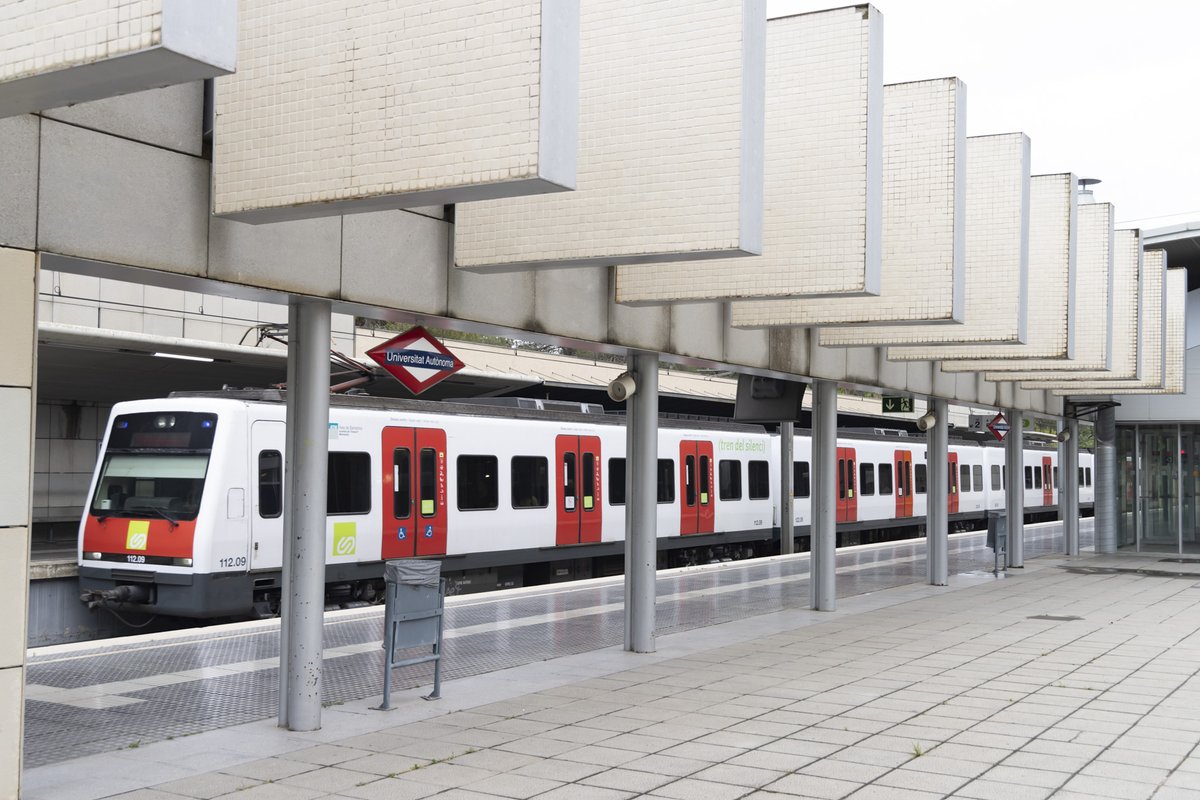 Bon dia. El servei funciona segons l'horari establert a totes les línies. 

ℹ️ Per a més informació, consulta el web fgc.cat o l'#AppFGC. #ServeiFGC #FGC