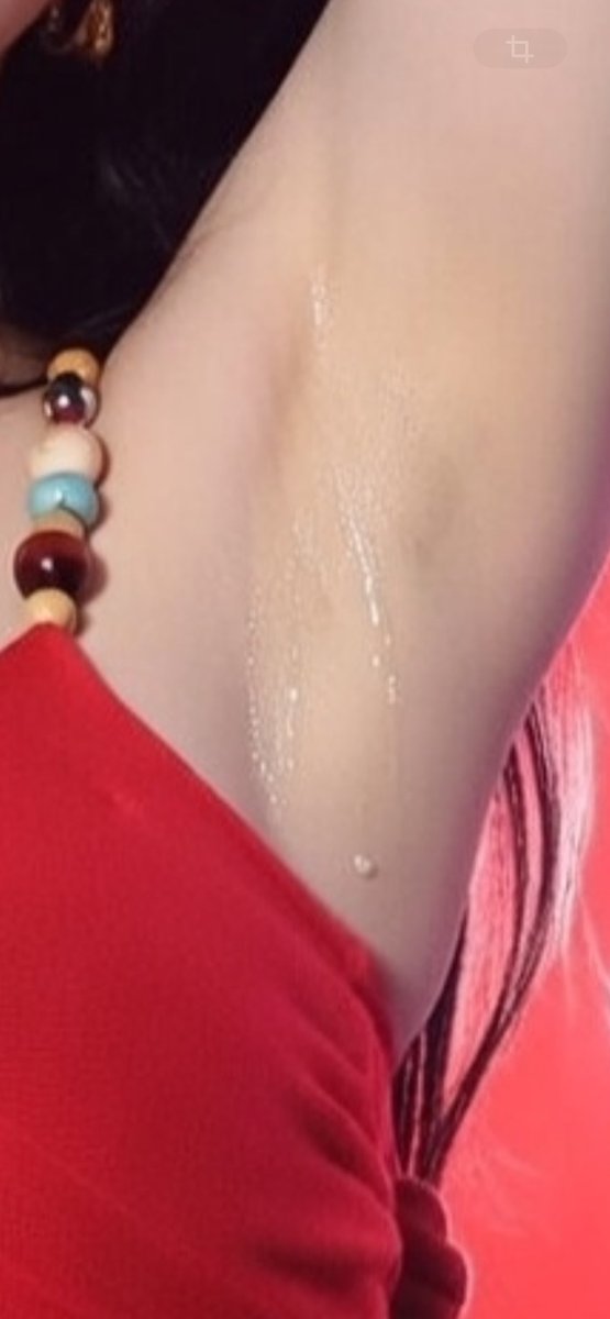 osakanonmbfan0's tweet image. 宮脇咲良ってこんな汗かくの？