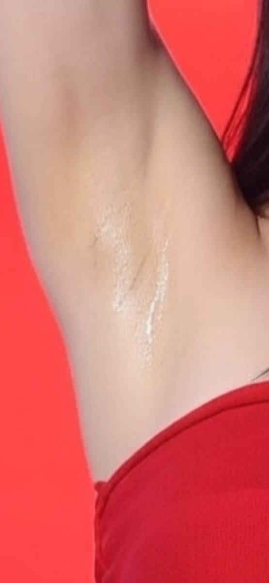 osakanonmbfan0's tweet image. 宮脇咲良ってこんな汗かくの？