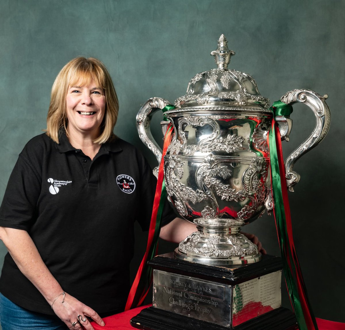 New Unsung Heroes interview 🔥
Clare Smith, horn player at Flowers Band. 🎺Read it 👇

 brassbandhog.blogspot.com/2026/01/unsung…

#interview #music #brassband #musicianlife #creators #content #viral #trending #culture #community #storytelling #twittermusic