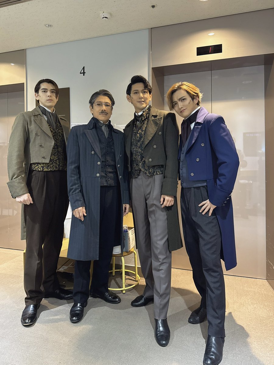 『エリザベート』
大千穐楽が終わりました🇭🇺全112公演。
前回エルマーを演じたのが3年前。当時より出来ることも増え、役を深められたかなと思っています。