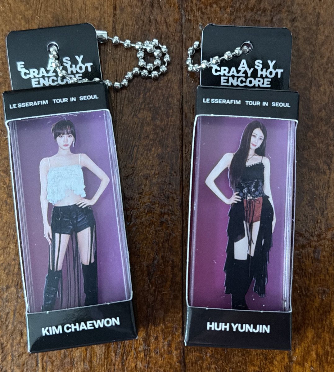 LIVE当日に届くなんて
行きたかった、、😭😭

ランダムアクキー
譲:チェウォン、ユンジン
求:サクラ（優先）、カズハ

会場にはいないので郵送交換希望📮

#LE_SSERAFIM