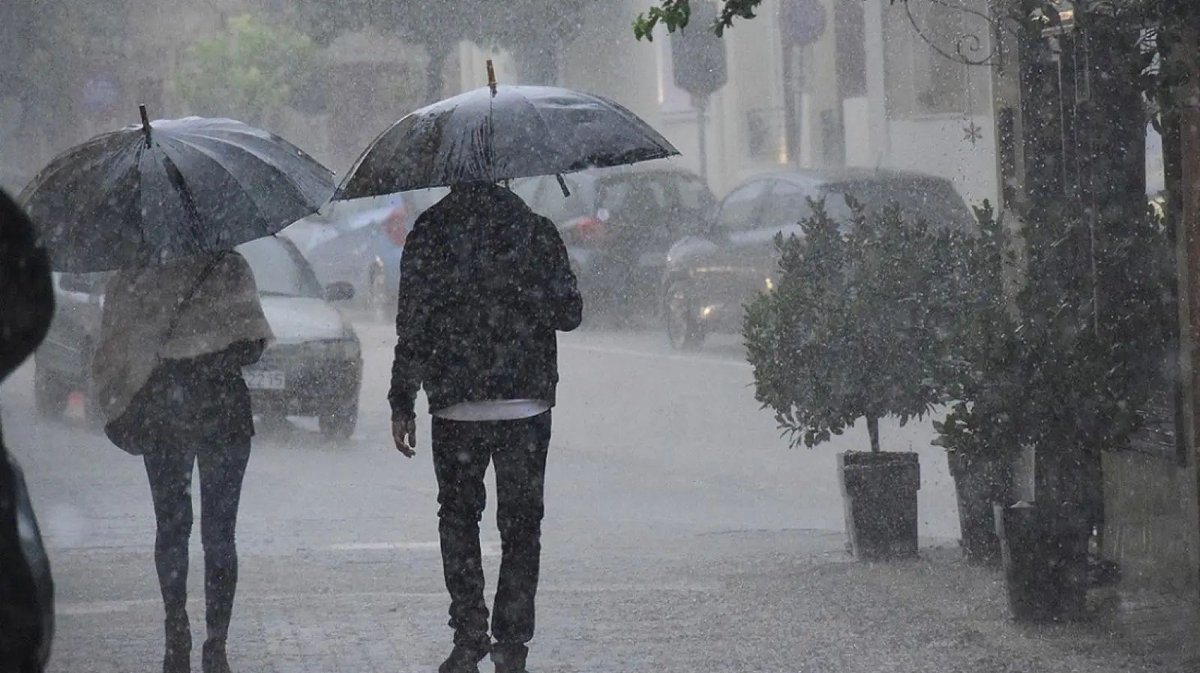 Κακοκαιρία με ισχυρές καταιγίδες, χιόνια και ανέμους - Πώς θα επηρεάσει την Κρήτη - Rethemnos Live 

rethemnos.gr/kakokairia-me-…