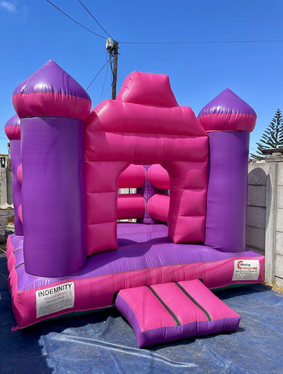 springkaanjump's tweet photo. HAPPY SATURDAY🎉🎊 ☀️ 

It’s PARTY TIME!!!!🎈🎂🍭🏰 🥳

Cleaned, Sanitized &amp; ready for the party! ✅

Thank you for choosing Springkaan 
❤️💚💙🧡💜💛🩷

#jumpwithSpringkaan https://t.co/XJAcXae0pZ