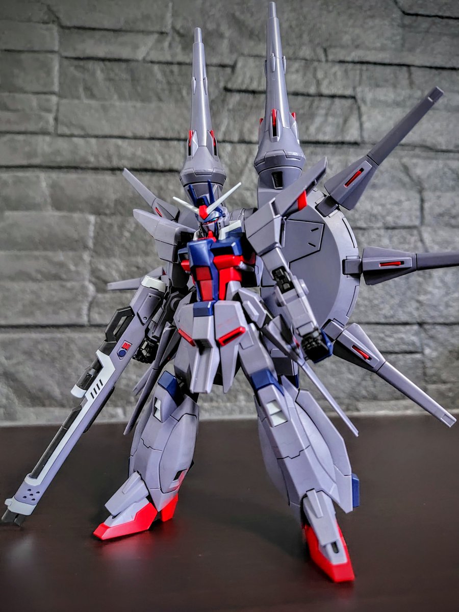 HGCE レジェンドガンダム 完成。墨入れとアンテナカットのみ。個人的に