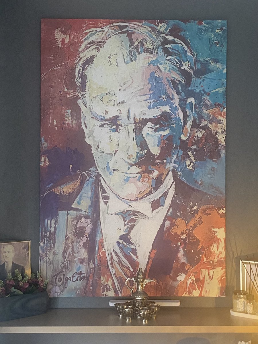 Sen çivisi çıkmış bu dünyada, duvara asılan en güzel fotoğrafsın BABAM!