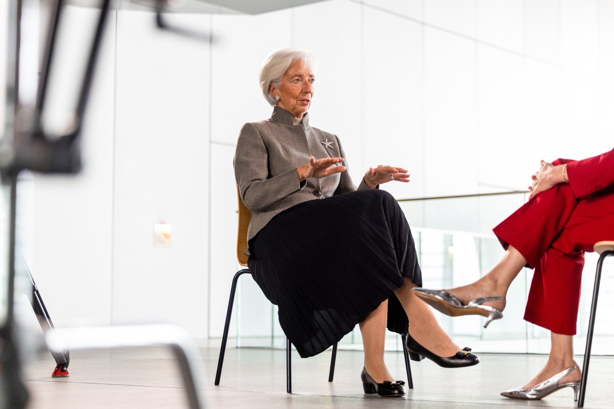 Zoe Schneeweiss tweet media